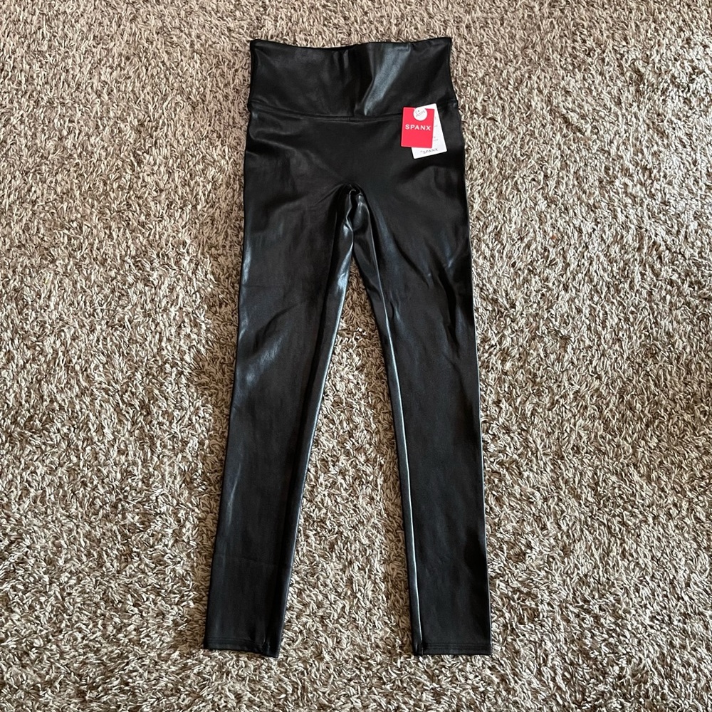 Faux leather leggings Spanx